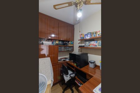 Casa à venda com 160m², 4 quartos e 1 vagaEscritório