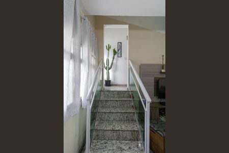 Casa à venda com 160m², 4 quartos e 1 vagaSala - Escada