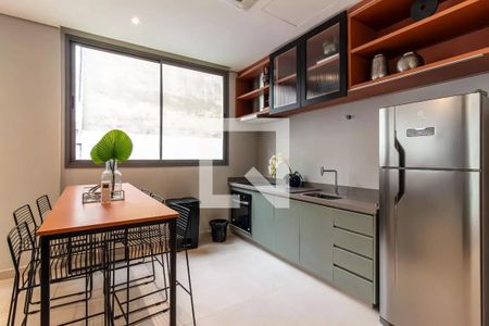 Studio à venda com 26m², 1 quarto e sem vaga Studio à venda com 26m², 1 quarto e sem vagaÁrea comum - Salão de festas