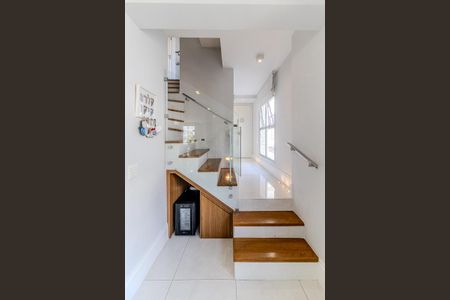 Apartamento à venda com 170m², 3 quartos e 3 vagasEscada