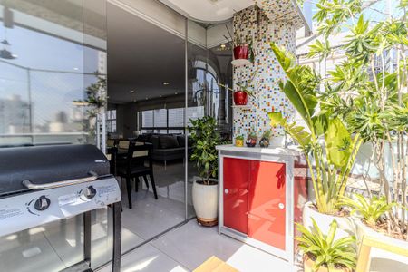 Apartamento à venda com 170m², 3 quartos e 3 vagasVaranda