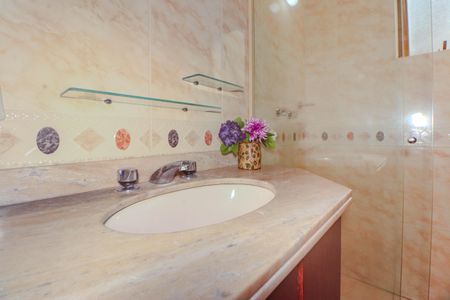 Apartamento à venda com 87m², 2 quartos e 1 vagaBanheiro Social