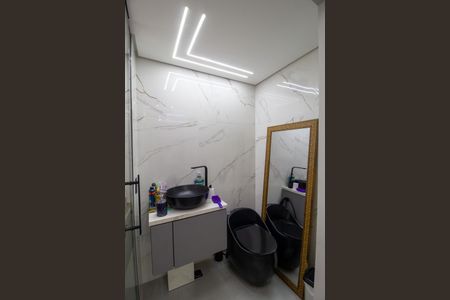 Apartamento para alugar com 45m², 2 quartos e 1 vaga Apartamento para alugar com 45m², 2 quartos e 1 vagaBanheiro