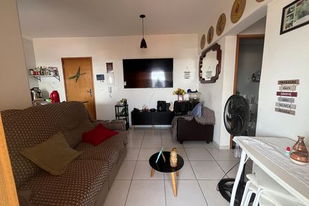 Apartamento para alugar com 65m², 2 quartos e 1 vagaSala