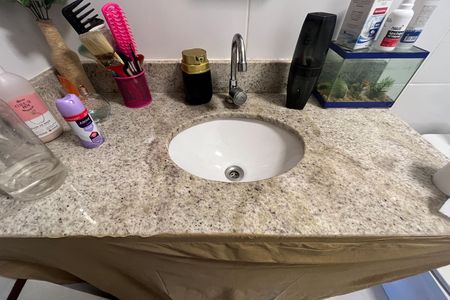 Apartamento para alugar com 65m², 2 quartos e 1 vagaBanheiro