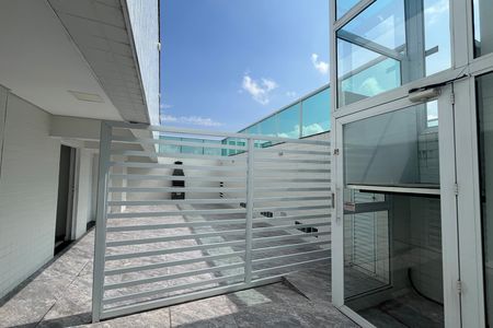 Apartamento para alugar com 65m², 2 quartos e 1 vagaÁrea comum - Churrasqueira