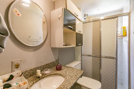 Banheiro de apartamento para alugar com 2 quartos, 68m² em Jardim Santa Emilia, São Paulo