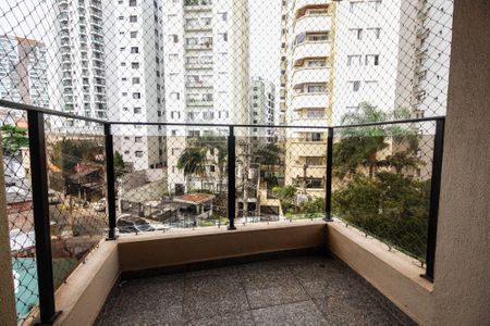 Apartamento à venda com 106m², 3 quartos e 2 vagasVaranda