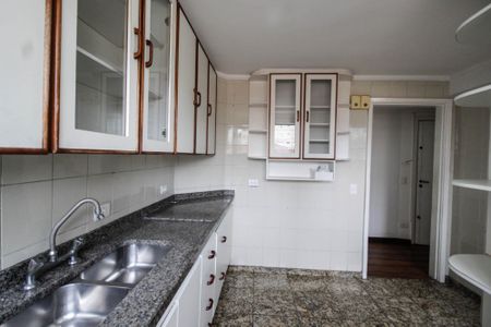 Apartamento à venda com 106m², 3 quartos e 2 vagasCozinha