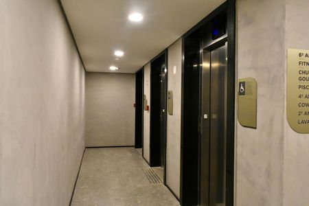 Studio para alugar com 27m², 0 quarto e sem vaga Studio para alugar com 27m², 0 quarto e sem vagaHall de entrada