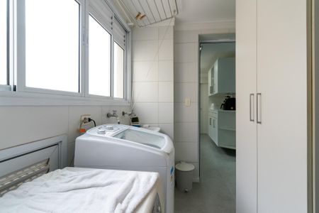 Apartamento à venda com 144m², 3 quartos e 3 vagasÁrea de Serviço