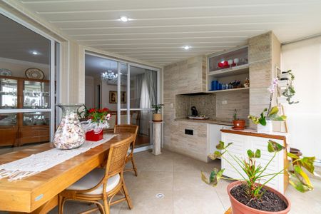 Apartamento à venda com 144m², 3 quartos e 3 vagasVaranda