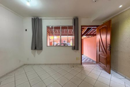 Casa de condomínio à venda com 112m², 3 quartos e 2 vagas Casa de condomínio à venda com 112m², 3 quartos e 2 vagasSala