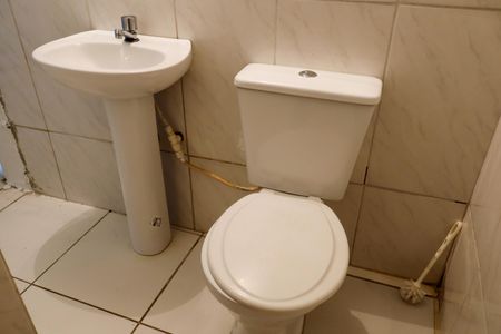 Casa para alugar com 150m², 3 quartos e 1 vaga Casa para alugar com 150m², 3 quartos e 1 vagaBanheiro Social