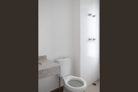 Apartamento à venda com 68m², 2 quartos e 1 vagaBanheiro da Suíte 2