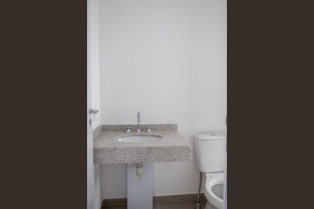 Apartamento à venda com 68m², 2 quartos e 1 vagaBanheiro da Suíte 2