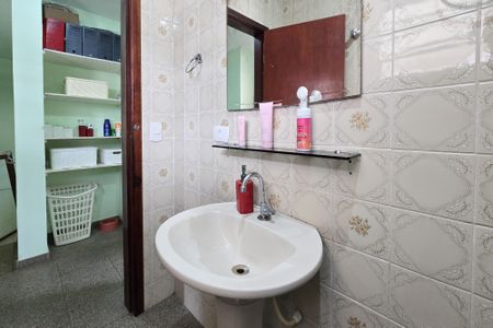 Casa à venda com 556m², 3 quartos e 5 vagasBanheiro Social