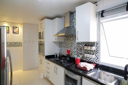 Apartamento à venda com 128m², 3 quartos e 2 vagasCozinha