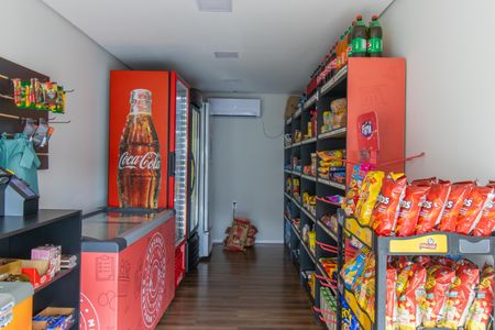 Apartamento para alugar com 38m², 2 quartos e 1 vaga Apartamento para alugar com 38m², 2 quartos e 1 vagaÁrea comum - Mini Mercado