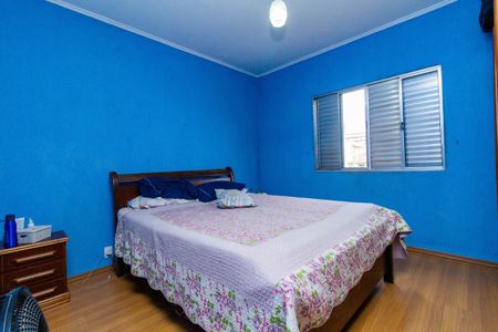 Casa à venda com 380m², 4 quartos e 4 vagas Casa à venda com 380m², 4 quartos e 4 vagasQuarto 1