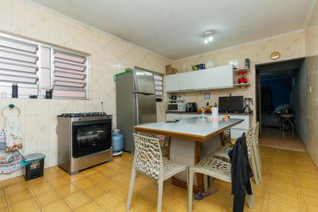 Casa à venda com 380m², 4 quartos e 4 vagas Casa à venda com 380m², 4 quartos e 4 vagasCozinha