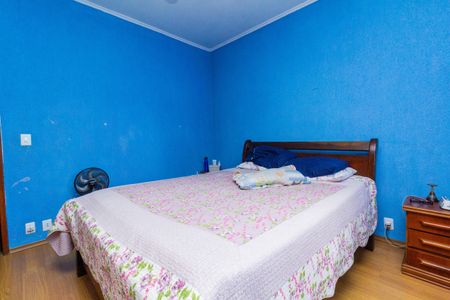 Casa à venda com 380m², 4 quartos e 4 vagas Casa à venda com 380m², 4 quartos e 4 vagasQuarto 1