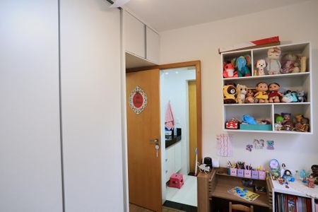 Apartamento à venda com 115m², 4 quartos e 3 vagasSuíte 2