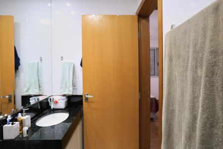 Apartamento à venda com 115m², 4 quartos e 3 vagasBanheiro da Suíte 1