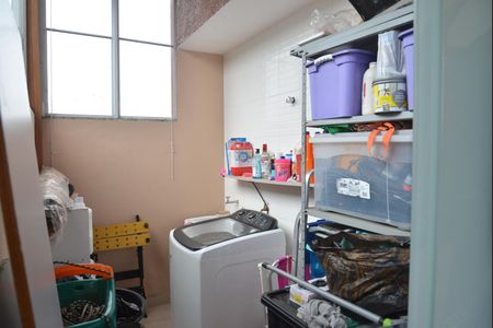 Apartamento à venda com 100m², 2 quartos e 1 vagaÁrea de Serviço