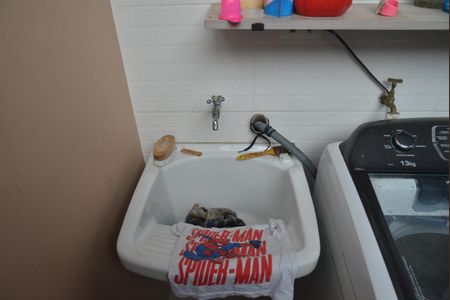 Apartamento à venda com 100m², 2 quartos e 1 vagaÁrea de Serviço