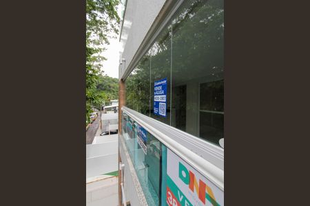 Apartamento à venda com 76m², 2 quartos e 2 vagasPlaquinha