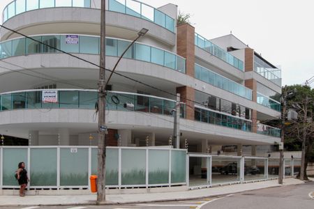 Apartamento à venda com 76m², 2 quartos e 2 vagasFachada