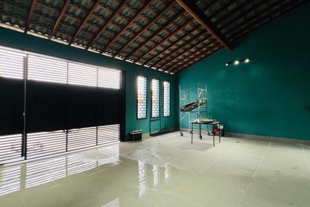 Casa à venda com 268m², 3 quartos e 3 vagas Casa à venda com 268m², 3 quartos e 3 vagasGaragem