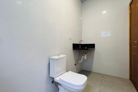 Casa à venda com 268m², 3 quartos e 3 vagas Casa à venda com 268m², 3 quartos e 3 vagasBanheiro da Suíte 1