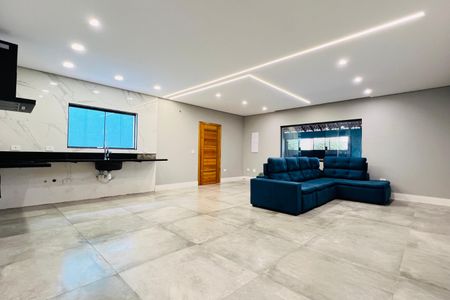 Casa à venda com 268m², 3 quartos e 3 vagas Casa à venda com 268m², 3 quartos e 3 vagasSala/Cozinha