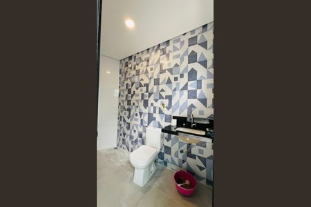 Casa à venda com 268m², 3 quartos e 3 vagas Casa à venda com 268m², 3 quartos e 3 vagasBanheiro 2