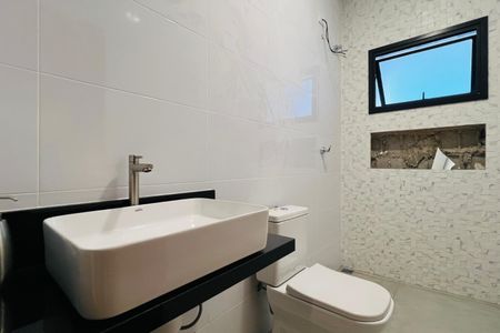 Casa à venda com 268m², 3 quartos e 3 vagas Casa à venda com 268m², 3 quartos e 3 vagasBanheiro 1