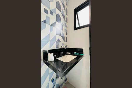 Casa à venda com 268m², 3 quartos e 3 vagas Casa à venda com 268m², 3 quartos e 3 vagasBanheiro 2