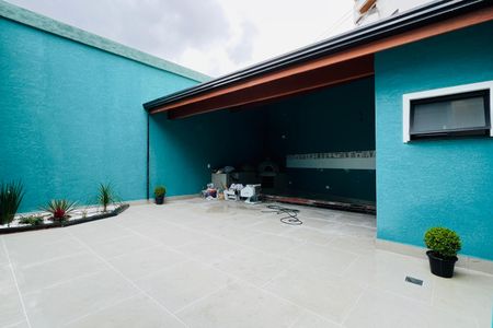 Casa à venda com 268m², 3 quartos e 3 vagas Casa à venda com 268m², 3 quartos e 3 vagasÁrea externa