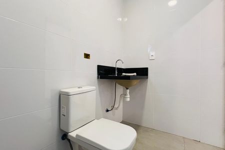 Casa à venda com 268m², 3 quartos e 3 vagas Casa à venda com 268m², 3 quartos e 3 vagasBanheiro da Suíte 2