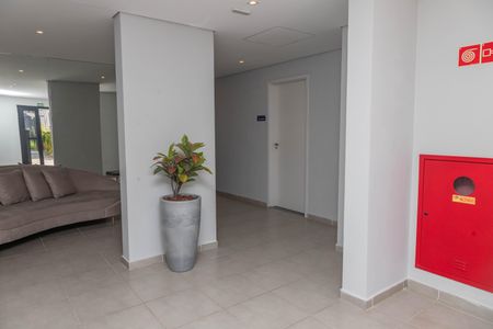 Apartamento à venda com 45m², 2 quartos e 1 vaga Apartamento à venda com 45m², 2 quartos e 1 vagaHall social