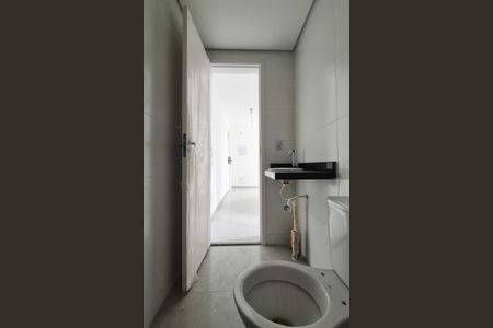 Apartamento à venda com 70m², 2 quartos e 1 vaga Apartamento à venda com 70m², 2 quartos e 1 vagaBanheiro