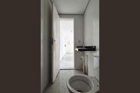 Apartamento à venda com 78m², 2 quartos e 1 vaga Apartamento à venda com 78m², 2 quartos e 1 vagaBanheiro