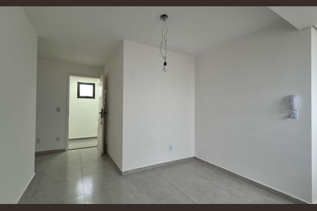 Apartamento à venda com 43m², 2 quartos e 1 vaga Apartamento à venda com 43m², 2 quartos e 1 vagaSala