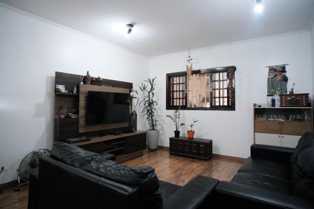 Casa à venda com 135m², 3 quartos e 2 vagasSala