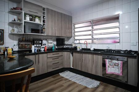 Casa à venda com 135m², 3 quartos e 2 vagasCozinha