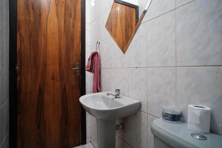 Casa à venda com 135m², 3 quartos e 2 vagasBanheiro 2