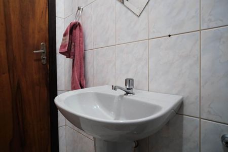 Casa à venda com 135m², 3 quartos e 2 vagasBanheiro 2