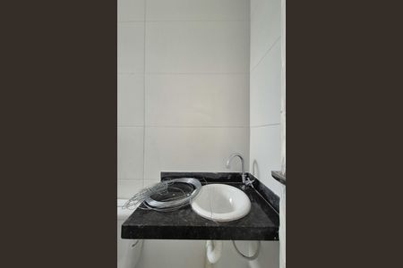 Apartamento à venda com 80m², 2 quartos e 1 vaga Apartamento à venda com 80m², 2 quartos e 1 vagaBanheiro da suíte