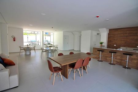 Apartamento para alugar com 46m², 2 quartos e 1 vaga Apartamento para alugar com 46m², 2 quartos e 1 vagaÁrea comum - Salão de festas